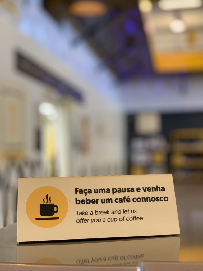 PLACA "FAÇA UMA PAUSA E BEBA UM CAFÉ"