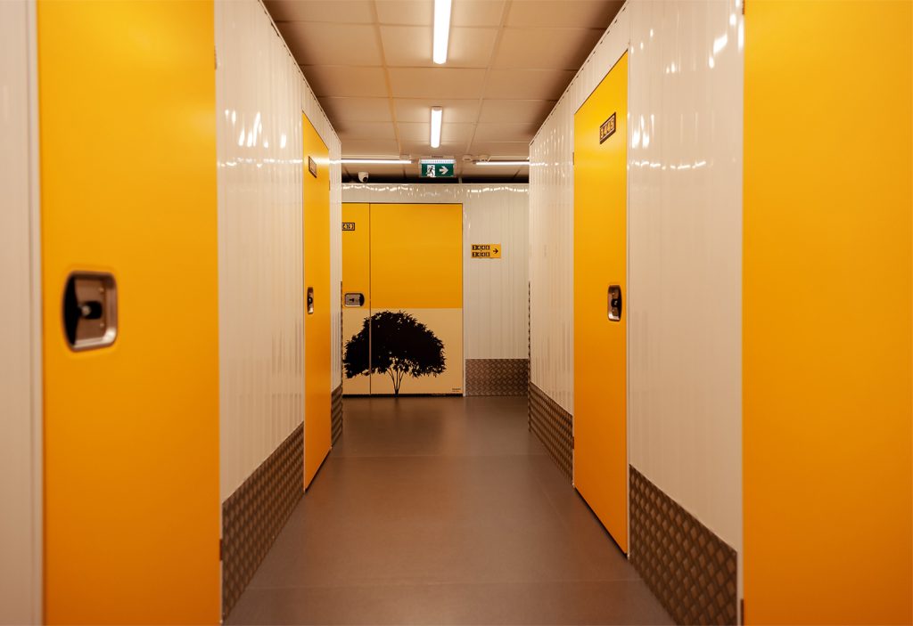 kuboo self-storage carnaxide corridor