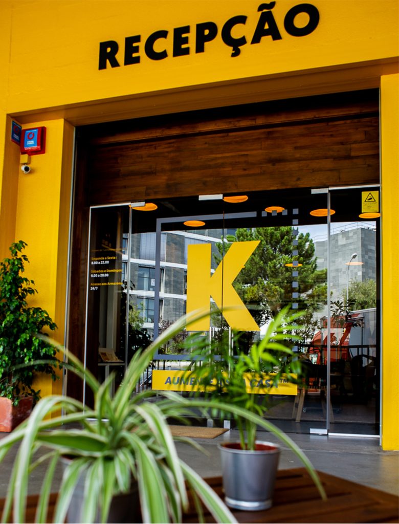 PORTA DA RECEÇÃO DA KUBOO CARNAXIDE