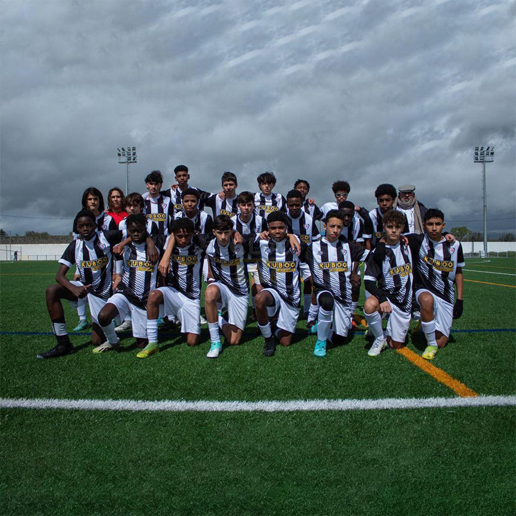 paio pires youth team with kuboo self-storage sponsorship